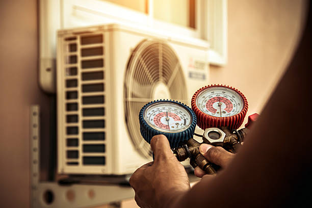 Professional Hvac technician working in Elkton, MD